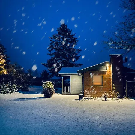 Tatil Evi Schwedenhaus Mit Holzofen & Aussenkamin Auf 1400m2 Tensbuttel-Rost