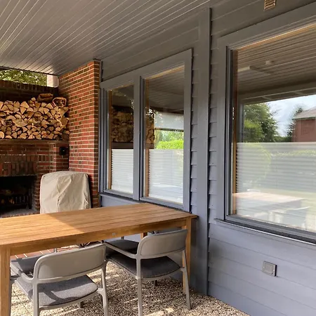 Landstudio - Schwedenhaus Mit Kamin Am Feldrand Prázdninový dům *